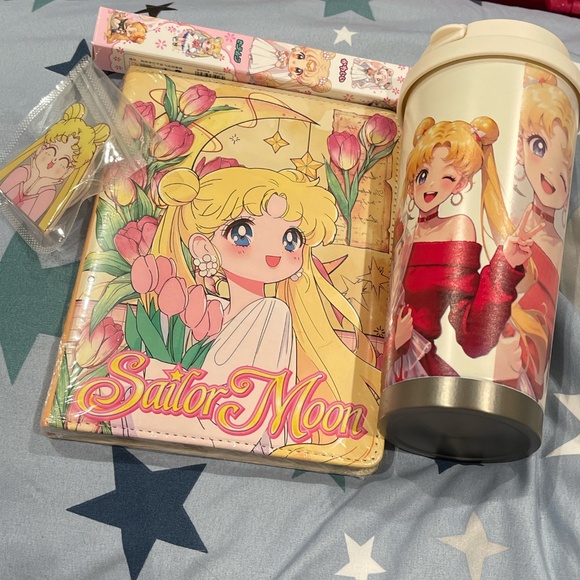 Mystery Box (mini) - Picture 2 of 16